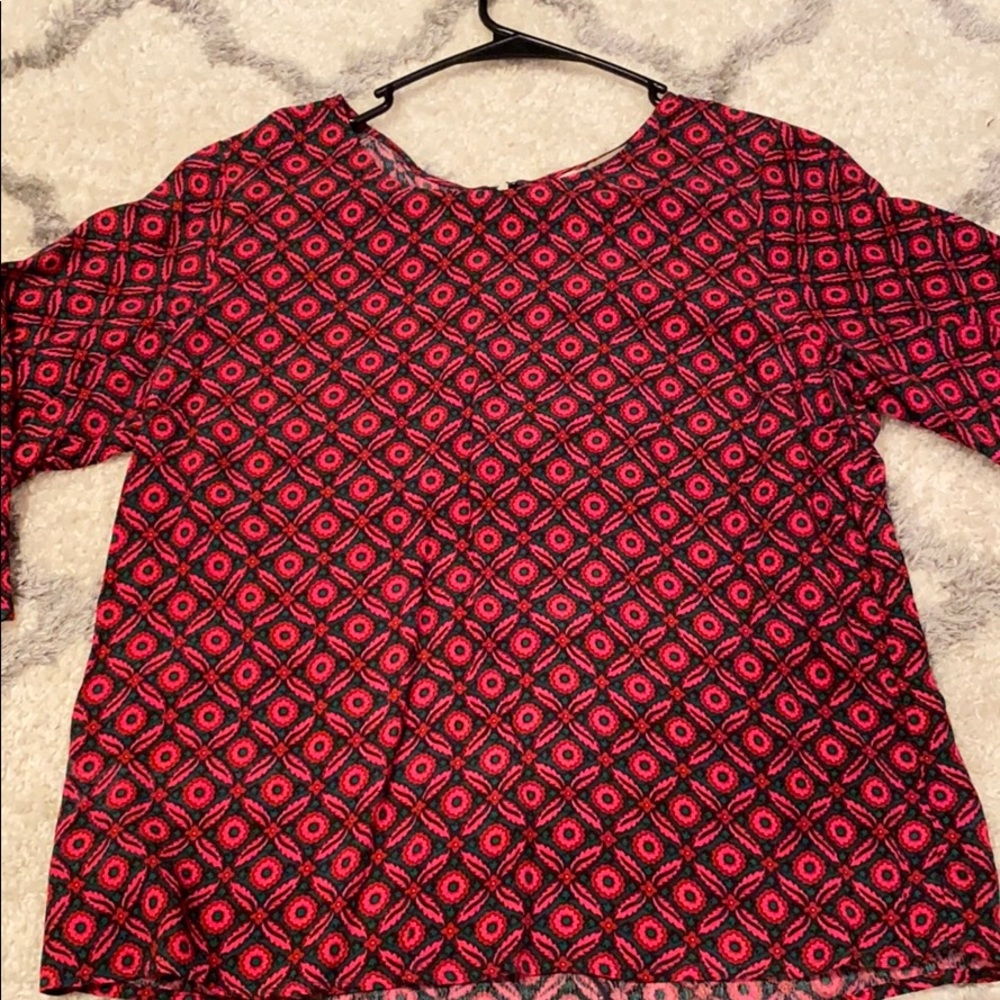 FOREVER 21 BLOUSE - SMALL